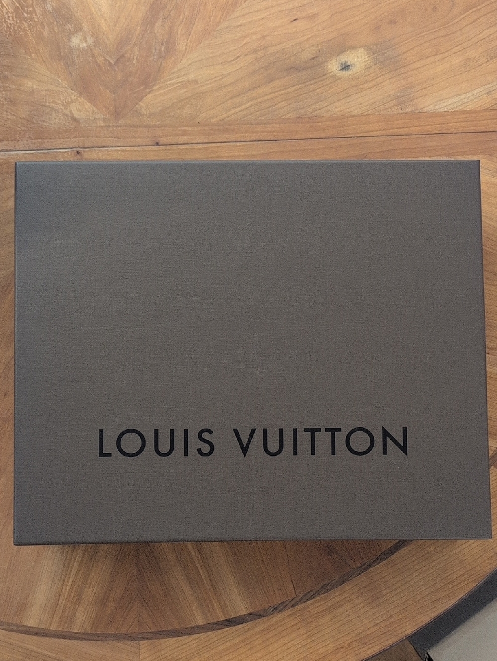 Louis Vuitton Brown Box with Black lettering Logo